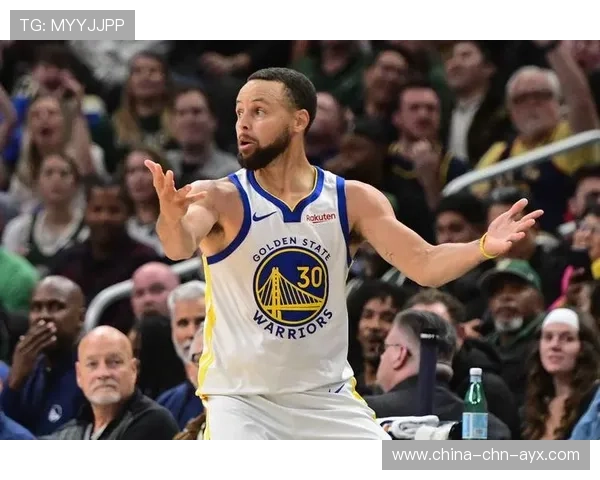 库里关键突破上篮得手，勇士在客场取得胜利