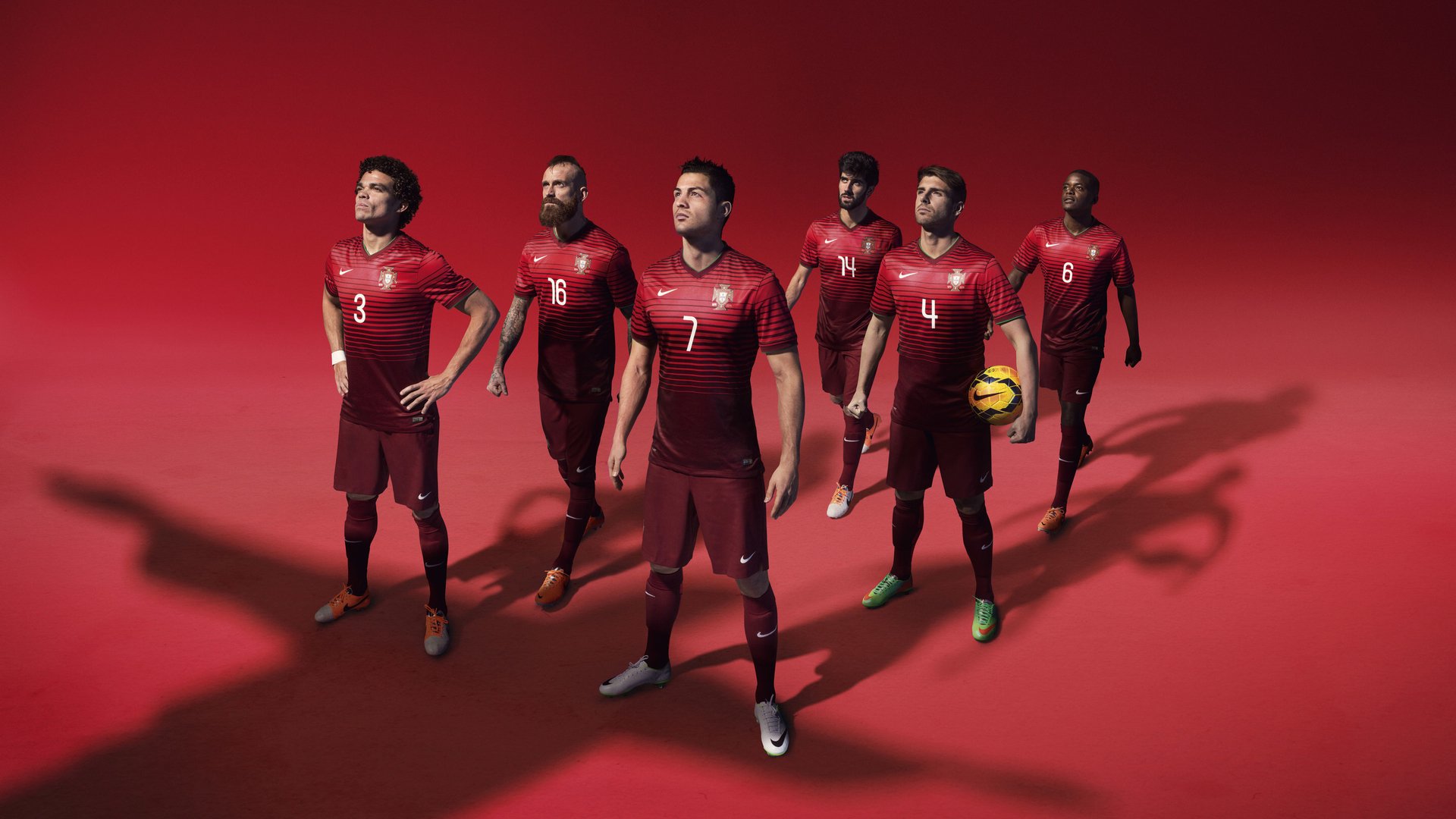 “宽板滑水：东三叉湖赛场掀起水上运动新风潮”